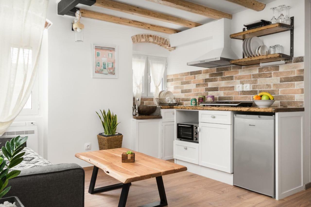 Sky Loft Corfu Old Town Apartments ภายนอก รูปภาพ