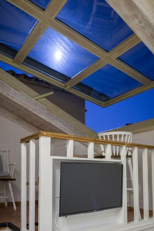Sky Loft Corfu Old Town Apartments ภายนอก รูปภาพ